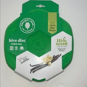 Green Hive Disc & Lick Mat for Dogs